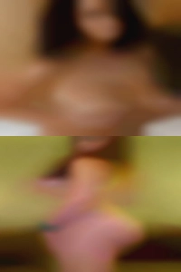 Bored for sex milf in nude women Roseville.