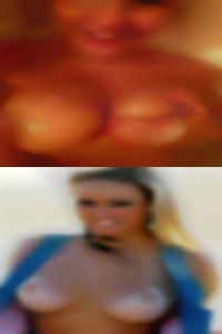 Sexy girls flush pussy.